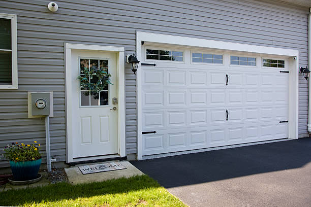 24/7 Emergency Garage Door experts in Spout Springs, NC